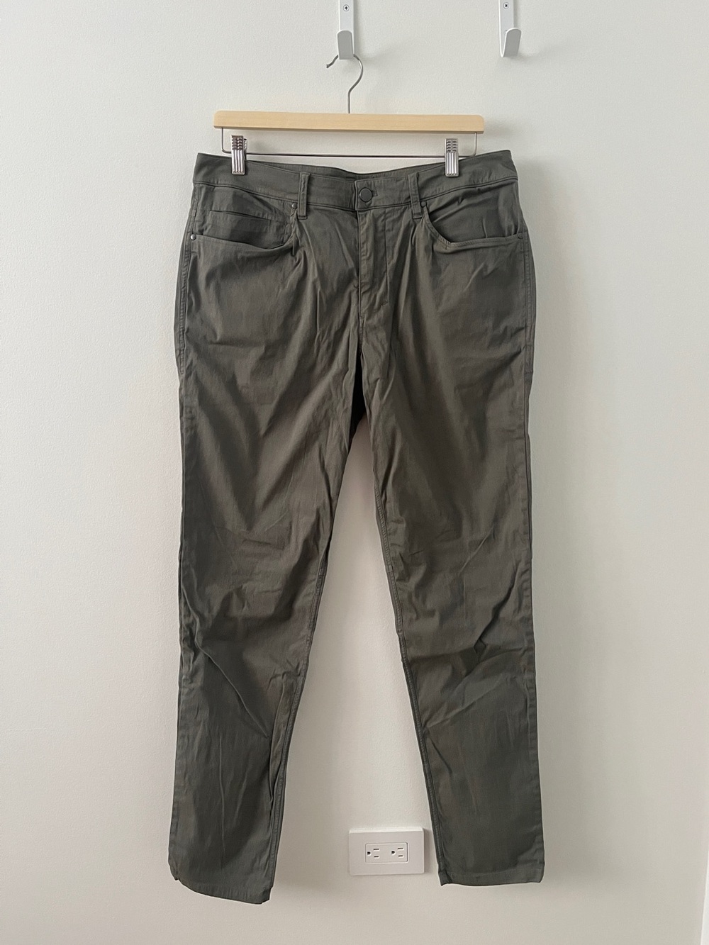 Lululemon Mens Trouser *DISCONTINUED* (Size 33)